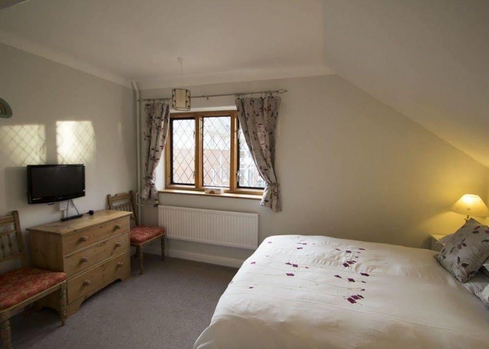 Fern Lodge Guesthouse Hythe  Exterior foto